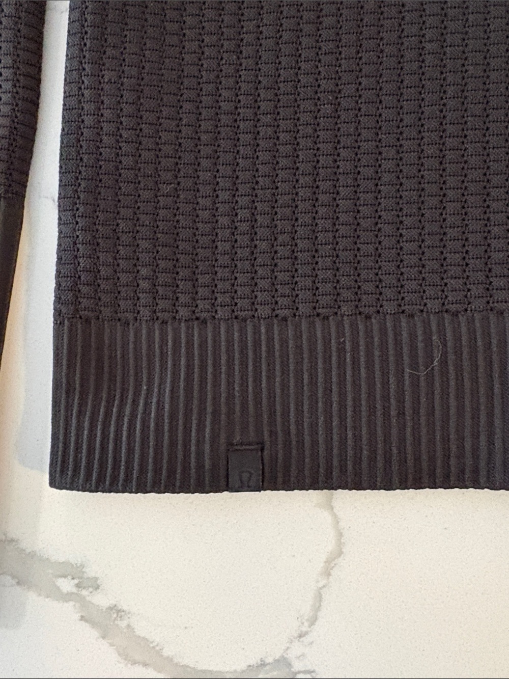 Lululemon Rest Less Pullover ~ 4 ~ Bubble Dot Black - Picture 5 of 11